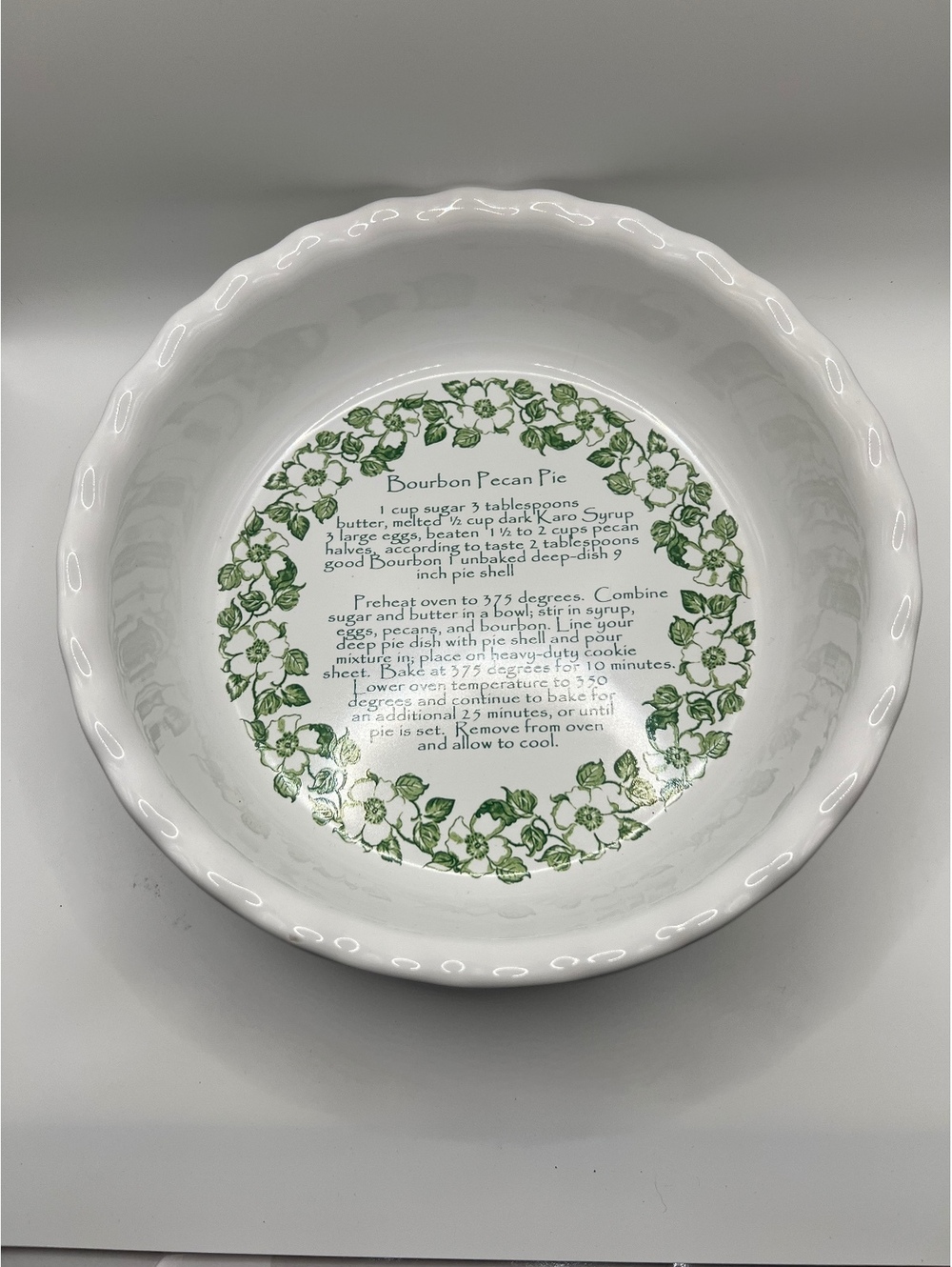 New Paula Deen Bourbon Pecan Pie Recipe Round scalloped Ceramic Baking Plate